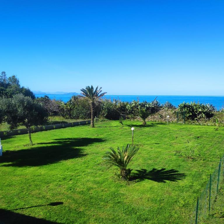 Campofelice Holidays West Villa - Villa Fronte Spiaggia - 4