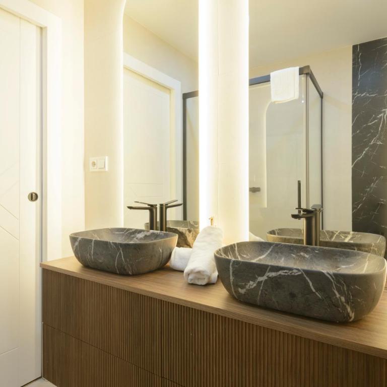Eco Center Granatensis Pasiegas-Catedral - Three-Bedroom Apartment - 6