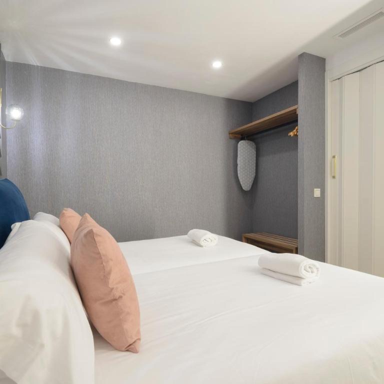 Eco Center Granatensis Pasiegas-Catedral - Three-Bedroom Apartment - 11