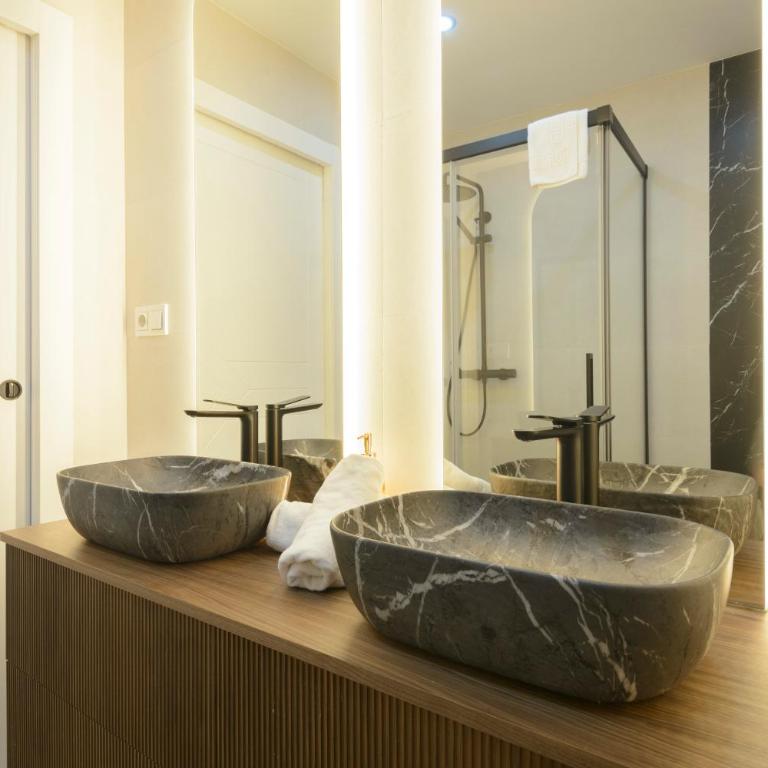 Eco Center Granatensis Pasiegas-Catedral - Three-Bedroom Apartment - 19