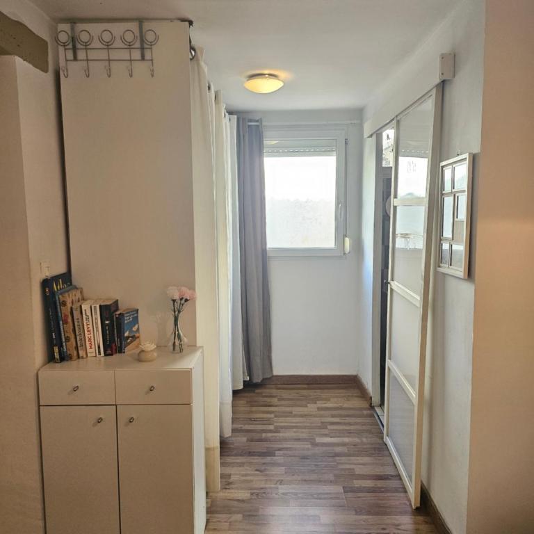 Entre mer et campagne, comme à la maison, extérieur et parking privé - Appartement 1 Chambre - 8