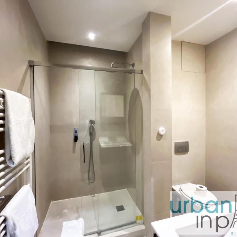 Urban Flat 119 - Spacious 5 Bedroom Flat in Paris - Apartamento - 7