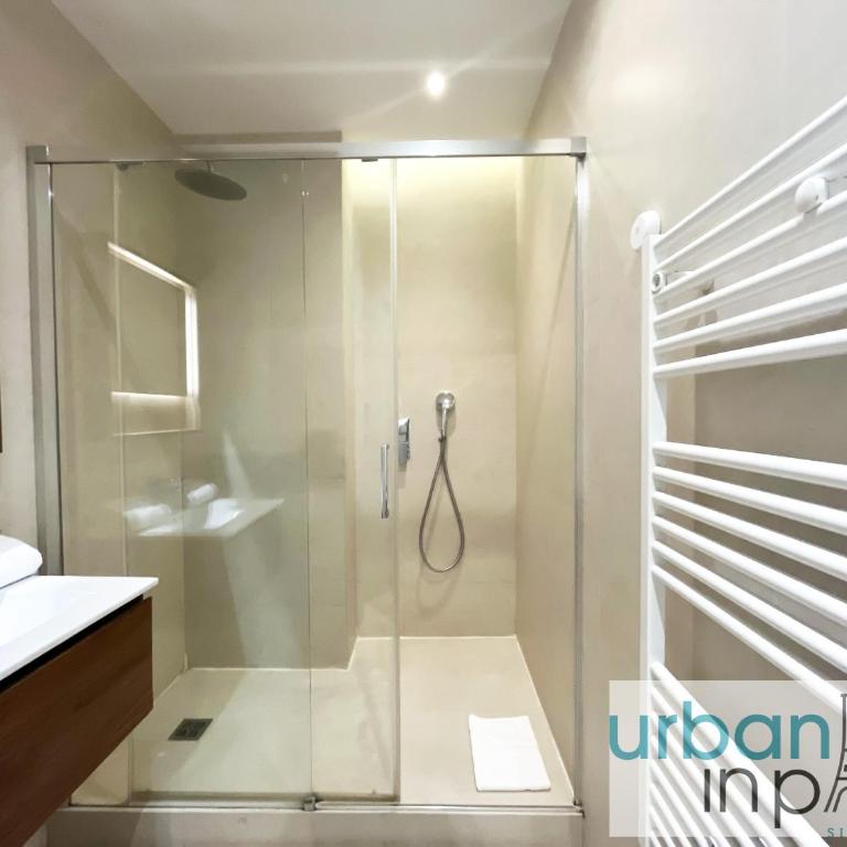 Urban Flat 119 - Spacious 5 Bedroom Flat in Paris - Apartamento - 5