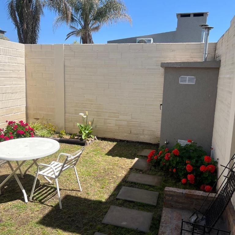 Departamento en Bragado A - One-Bedroom Apartment - 2