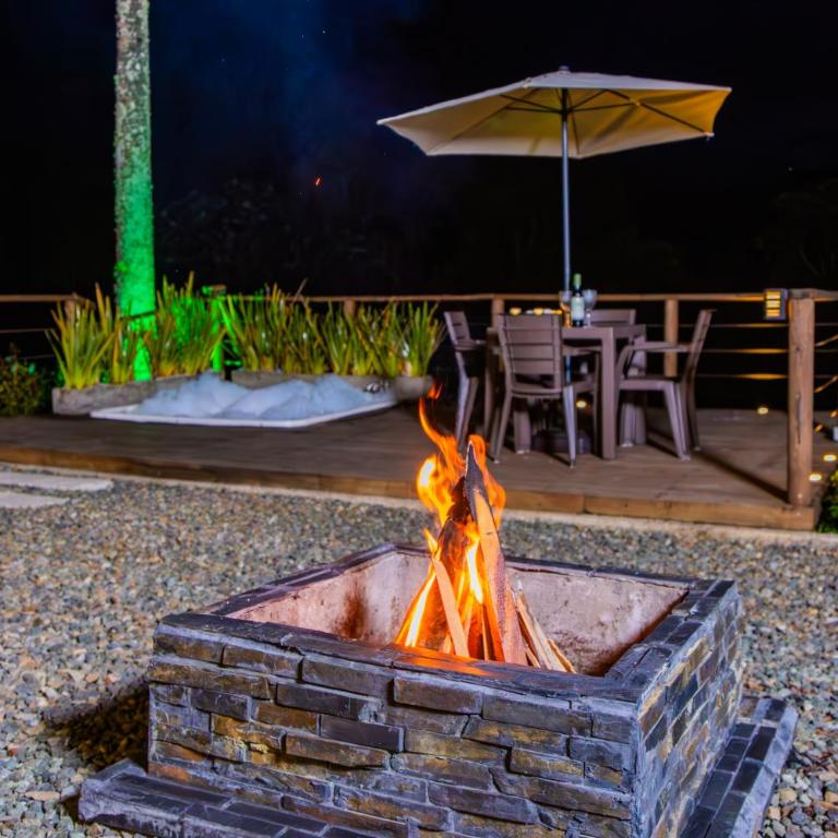 Boskoso Forest Retreat Jacuzzi & Waterfall - Superior Chalet - 6