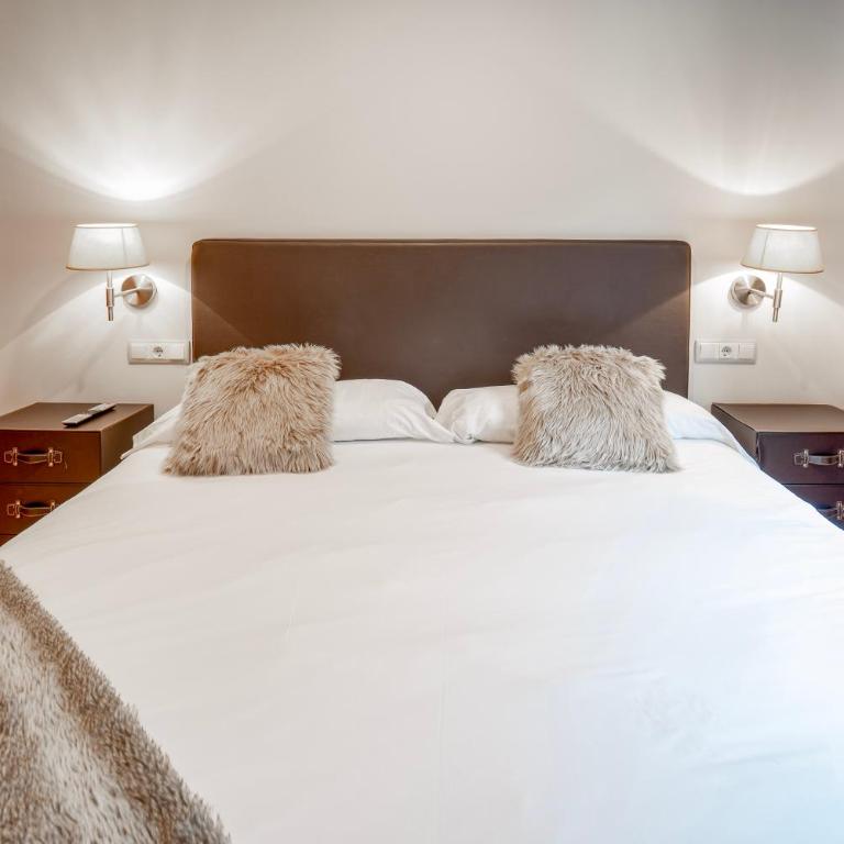 Apartaments Superior - Three-Bedroom Apartment - 16