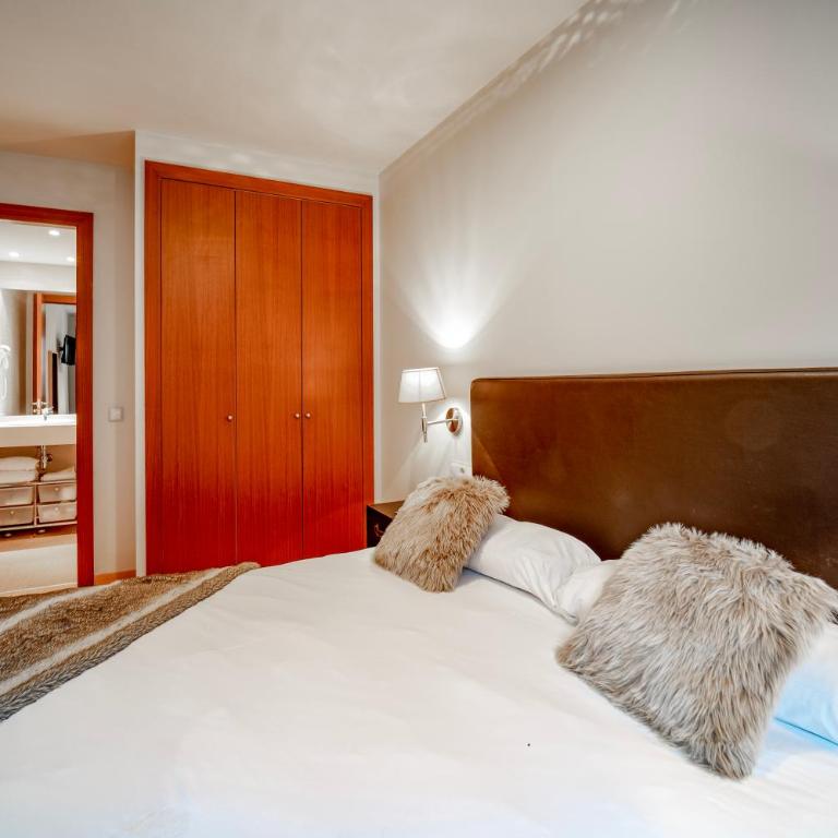 Apartaments Superior - Three-Bedroom Apartment - 23