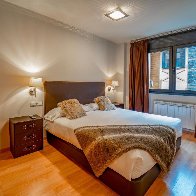 Apartaments Superior - Three-Bedroom Apartment - 21