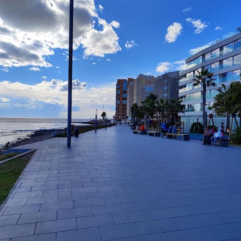Apartment mit Pool und Parking nähe Playa del Cura, Torrevieja - Two-Bedroom Apartment - 16
