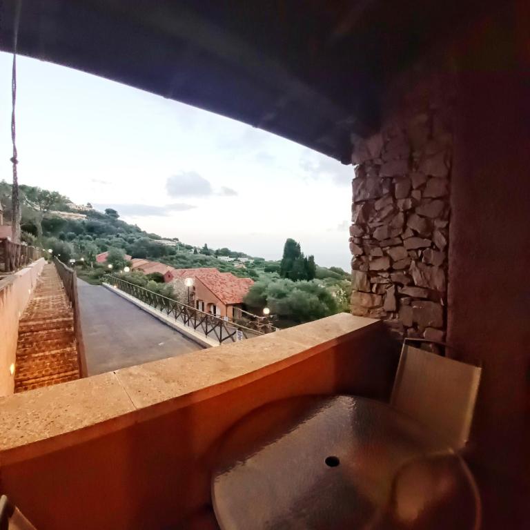 Bilocale Casa Manu Garden - Appartamento con 1 Camera da Letto e Balcone - 6