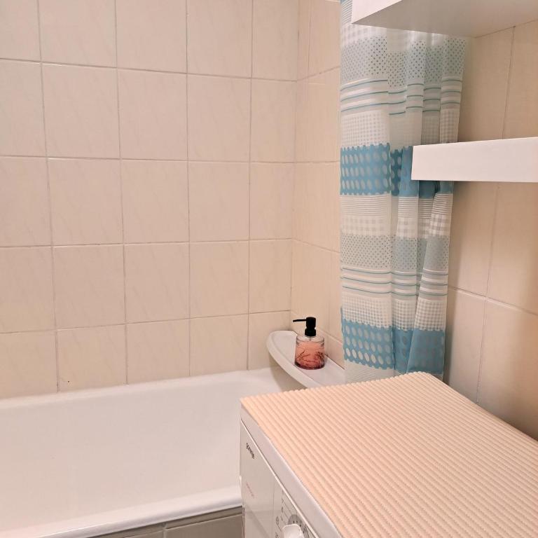 Central Place - One-Bedroom Apartment - 15