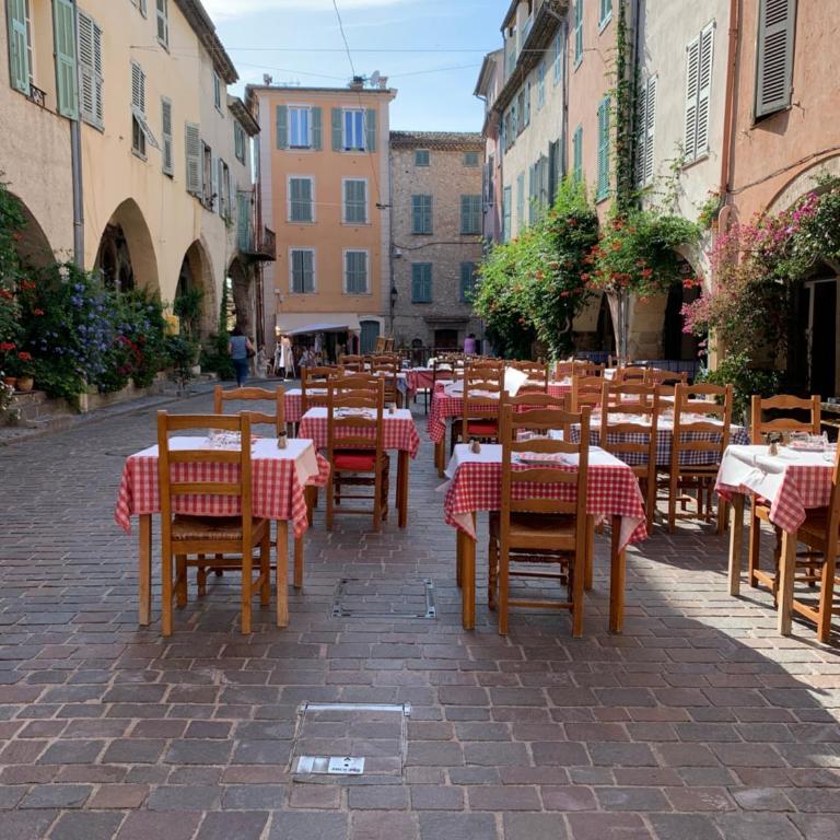 Biot - Place des Arcades - Appartement 1 Chambre - 3