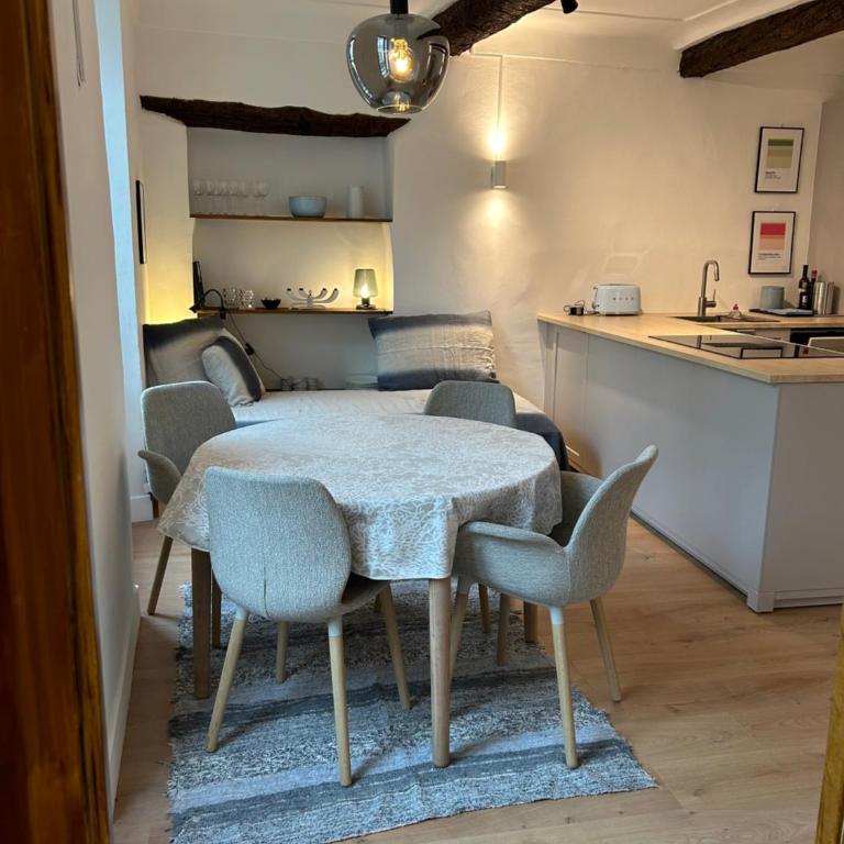 Biot - Place des Arcades - Appartement 1 Chambre - 26