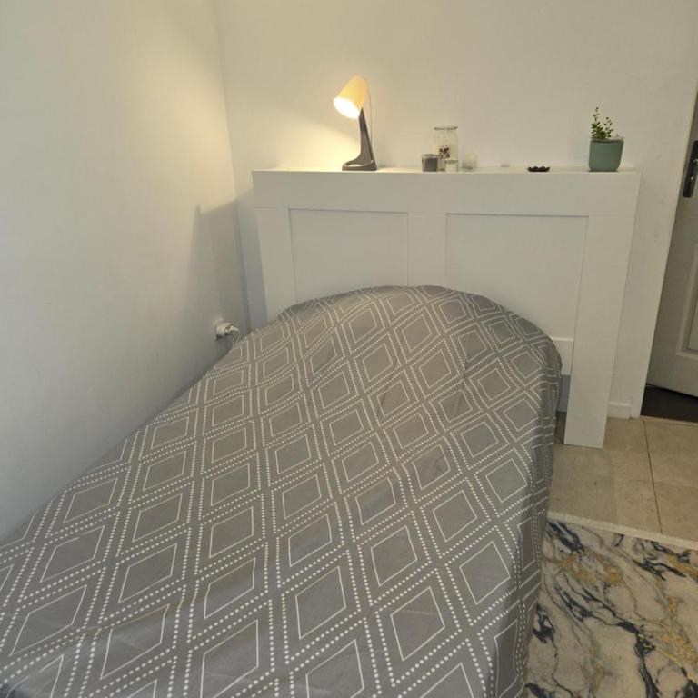 Studio de 14m2 dans une maison - Casa con 1 dormitorio - 14