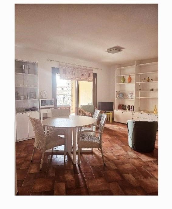Sa Mirada Apartments - Two-Bedroom Apartment with Terrace - Split Level - 35