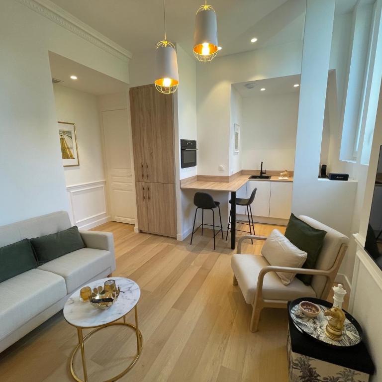 Appartements de charme du Général Leclerc - Place d'Erlon - Hypercentre - Gare - Reims - Appartamento Superior con 1 Camera da Letto - 1