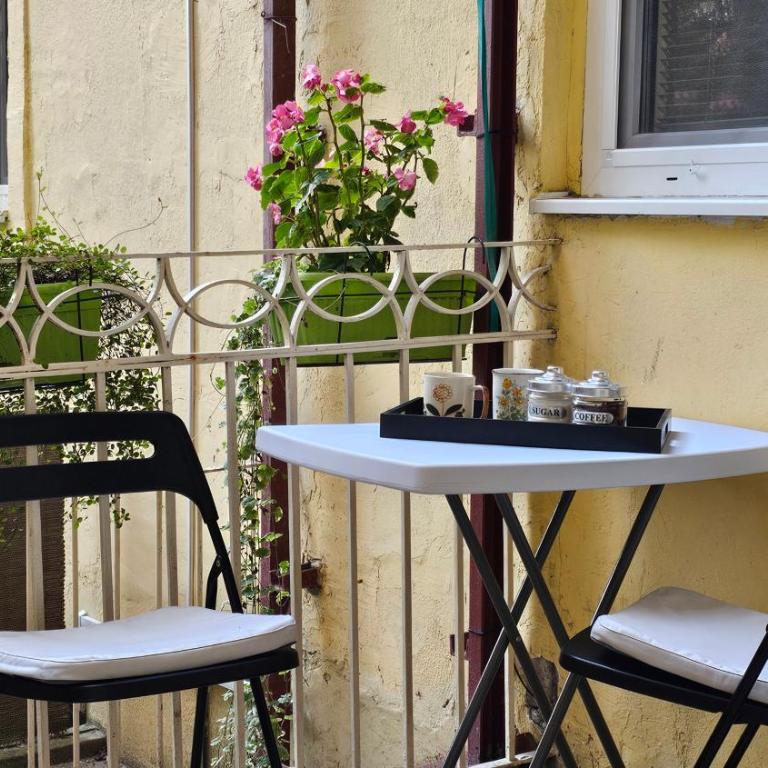 Apartment Teddy stari Grad - Twin Room with Terrace - 47