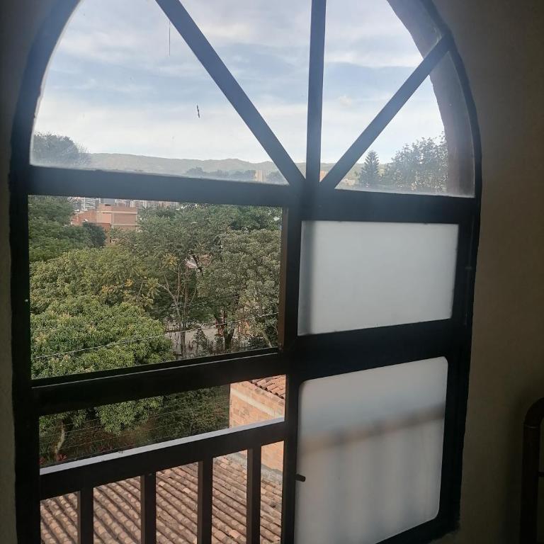 Cuarto con cuarto de baño y terraza - Habitación Doble con baño privado - 8