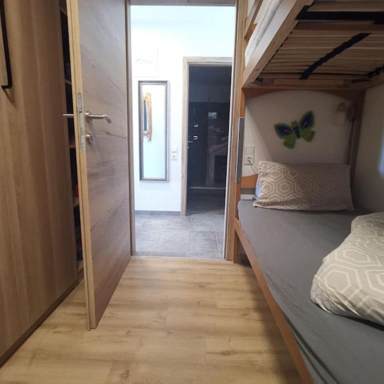Sonnige ruhige Fewo Bergpanorama auf 1200m mit Süd Balkon - Apartment mit 2 Schlafzimmern - 11