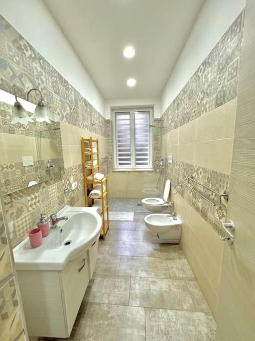 Ilarys home - Appartamento con 1 Camera da Letto - 11
