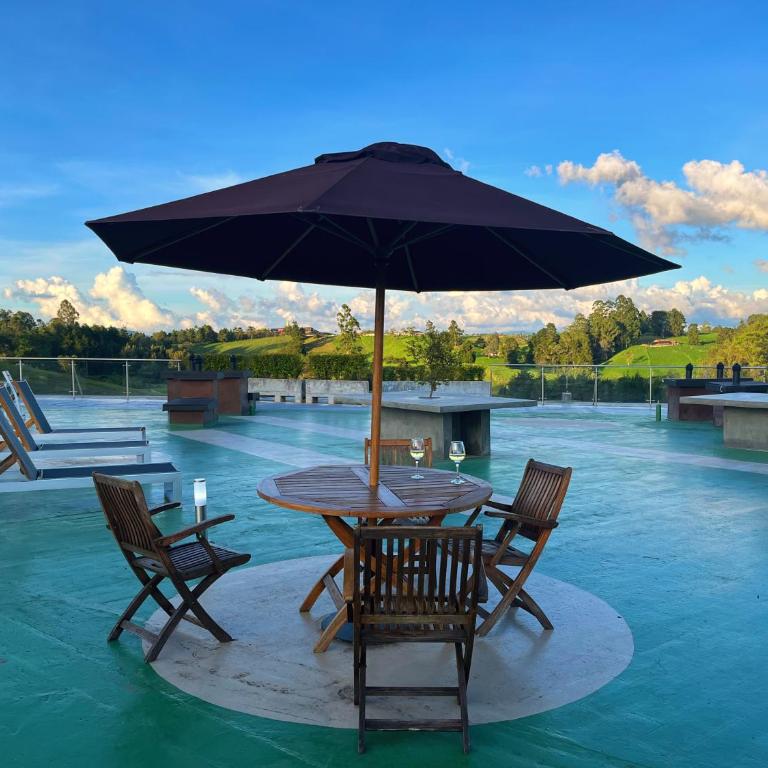 Room in BB - Suite Presidencial en hotel proximo al aeropuerto - Habitación Familiar - 3