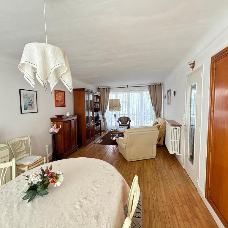 Appartement T3 avec garage et équipements complets - FR-1-197-612 - Apartment - 5
