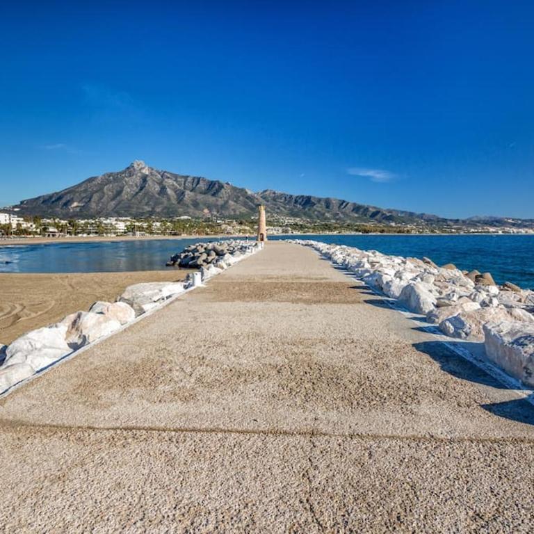 Holiday apartment with Sea views in Puerto Banus - Apartamento de 2 dormitorios - 20