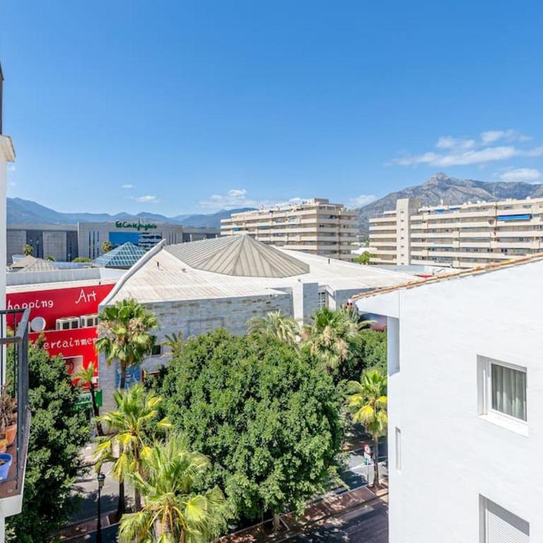 Holiday apartment with Sea views in Puerto Banus - Apartamento de 2 dormitorios - 19