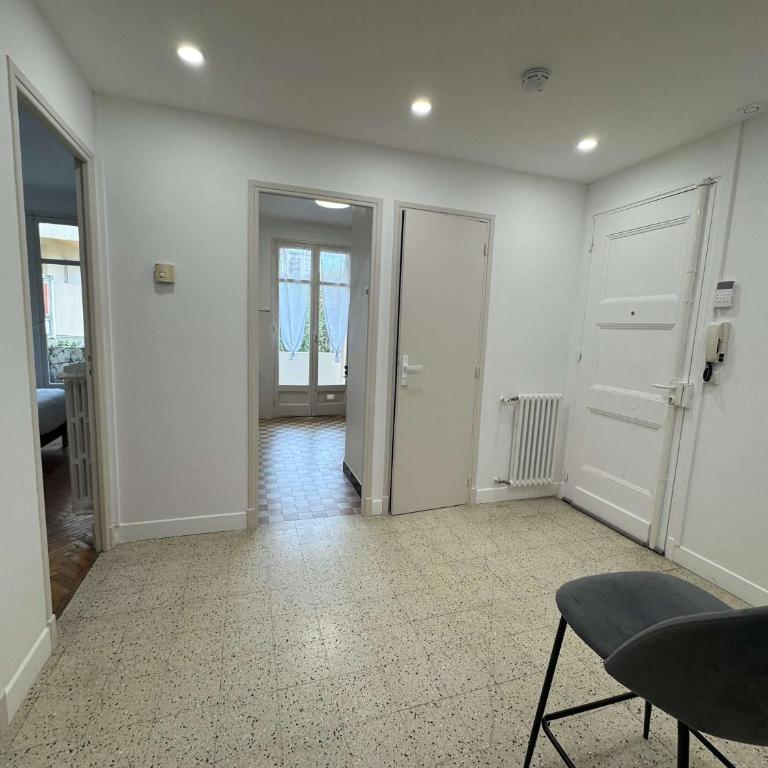 C070 Magnifique appartement au calme 2 Chambre centre - Apartment - 16