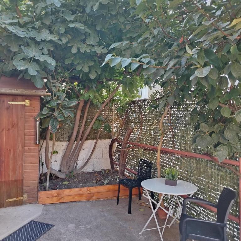 Oasi dei Sassi - Appartamento con 1 Camera da Letto e con Giardino - 10