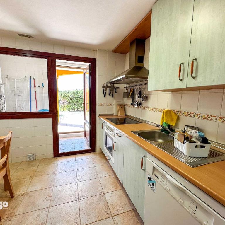 Beautiful Ground Floor Apartment - Garden - SUS01 - Apartamento de 2 dormitorios con vistas al jardín - 12