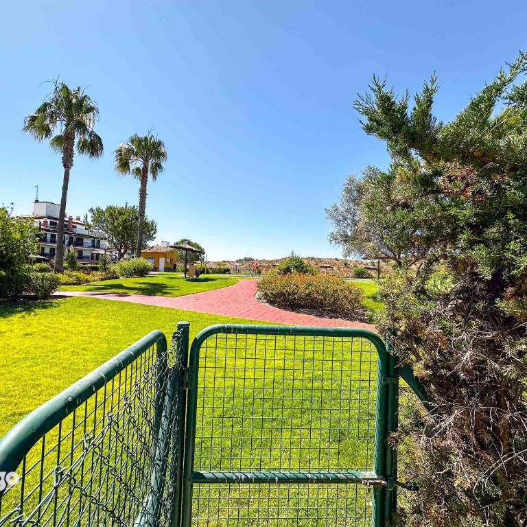 Beautiful Ground Floor Apartment - Garden - SUS01 - Apartamento de 2 dormitorios con vistas al jardín - 19