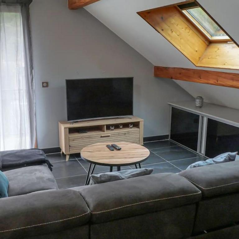 Montricher Karellis, à 5 min de Saint Jean de Maurienne - Four-Bedroom Apartment with Balcony - 2