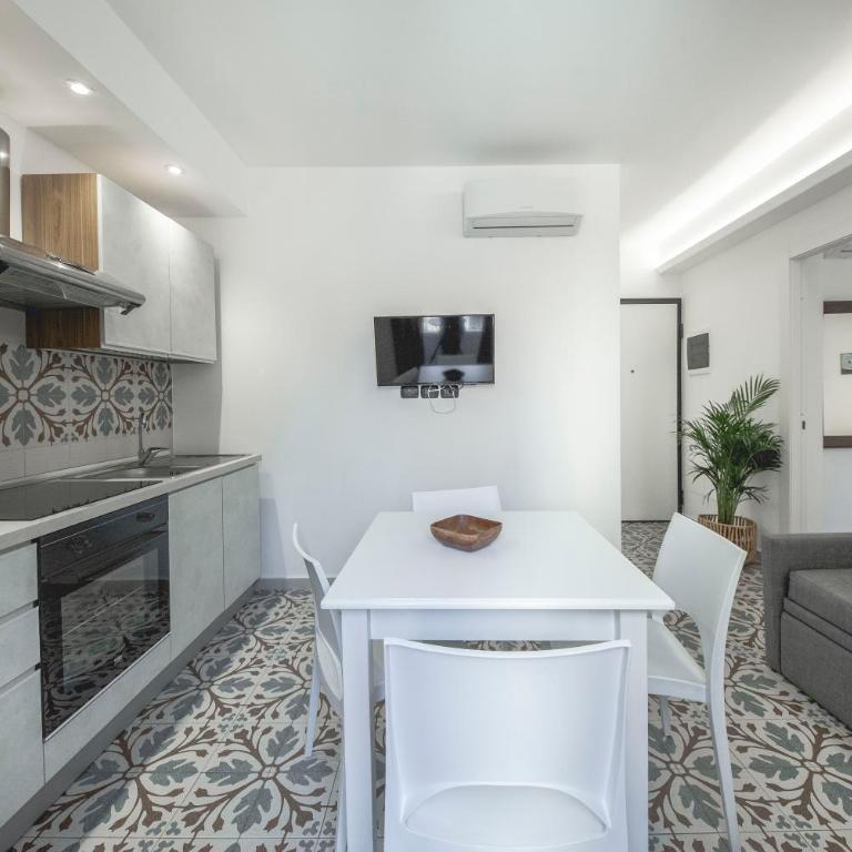 Pietranera Home - Apartment with Balcony - 6
