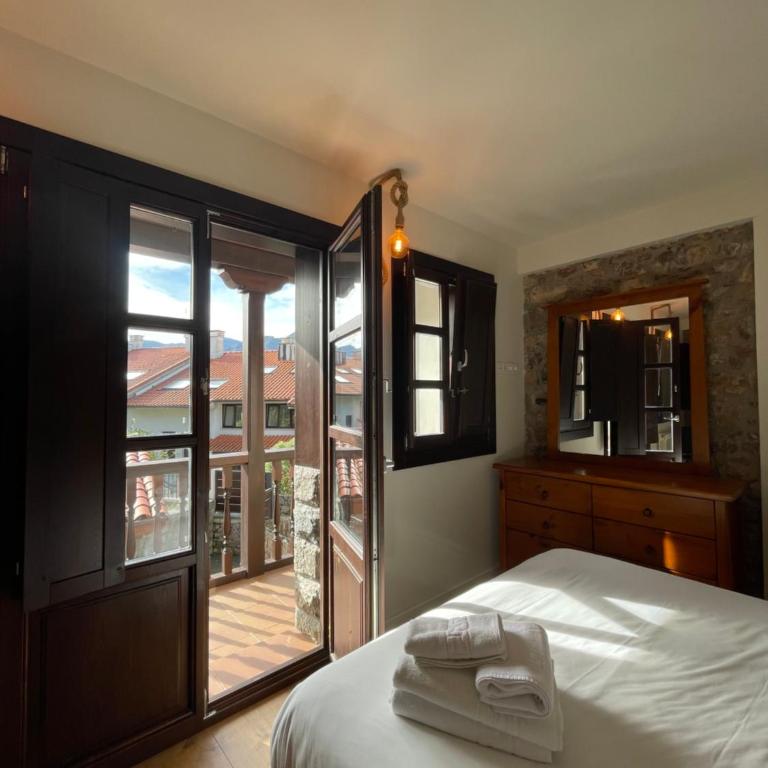 Apartamentos Rurales Playas De Niembro - House - 5