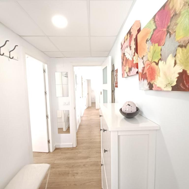 Inmogestion Integral Rentals, Paraiso 4, Sevilla - Apartamento de 3 dormitorios con balcón - 75