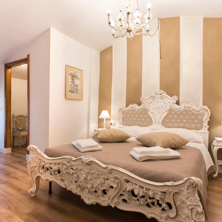 Restored Historic Mansion Paterno with Exclusive Pool, Wifi and AC for 20 people - Villa con Piscina Privata - 3