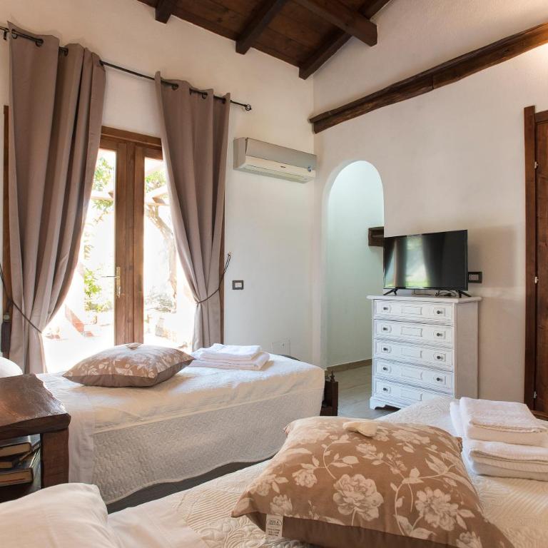 Restored Historic Mansion Paterno with Exclusive Pool, Wifi and AC for 20 people - Villa con Piscina Privata - 54
