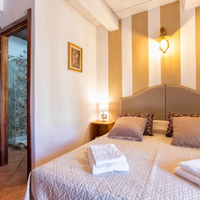 Restored Historic Mansion Paterno with Exclusive Pool, Wifi and AC for 20 people - Villa con Piscina Privata - 90