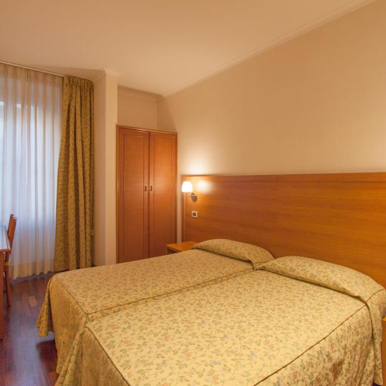 Hotel Laurentia - Camera Doppia con Letti Singoli - 3