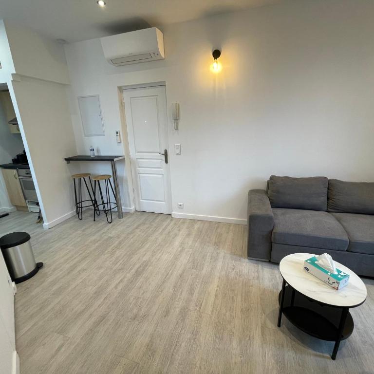 2 pièces au calme - Apartment mit 1 Schlafzimmer - 3