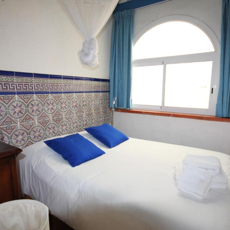Le Poisson Bleu - One-Bedroom Apartment - 28