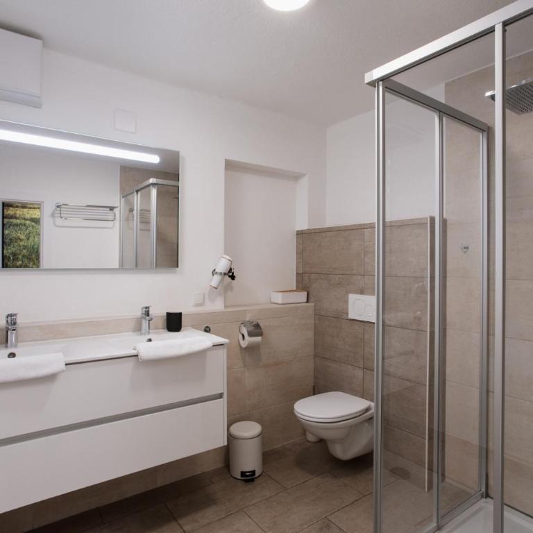 Alpine View Apartments - Apartment with Terrace - 14