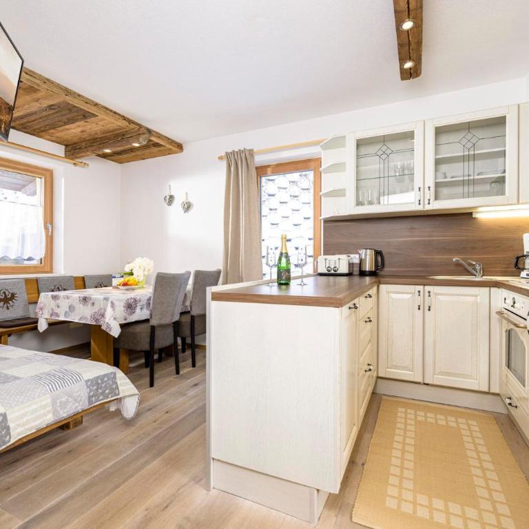 Chalet Modern Life - Apartment mit Dusche - 13