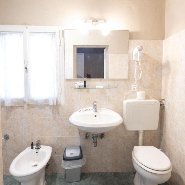 Boboli Living - Single Room with Private External Bathroom - 4