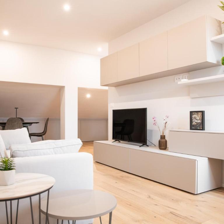 B&B del Borgo - Appartamento Deluxe con 2 Camere da Letto e Balcone - 1