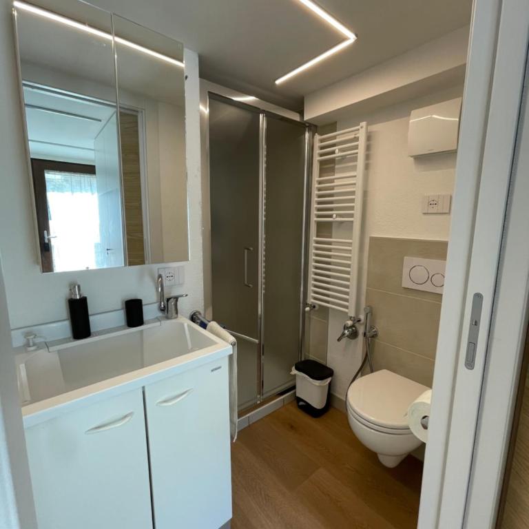 Casa Neve - Double Room with Private Bathroom - 7