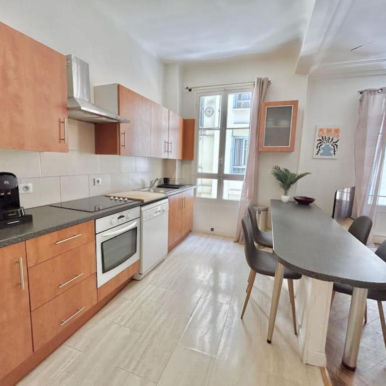Charmant 3P en centre ville, spacieux et calme - Appartement 2 Chambres - 22