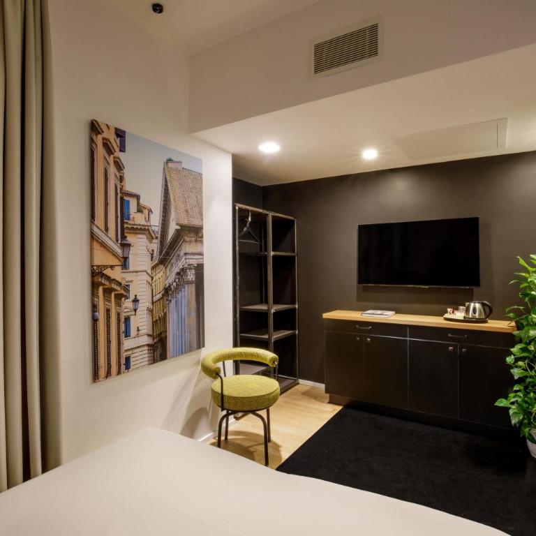 Coronari Palace - Deluxe Family Room - 1