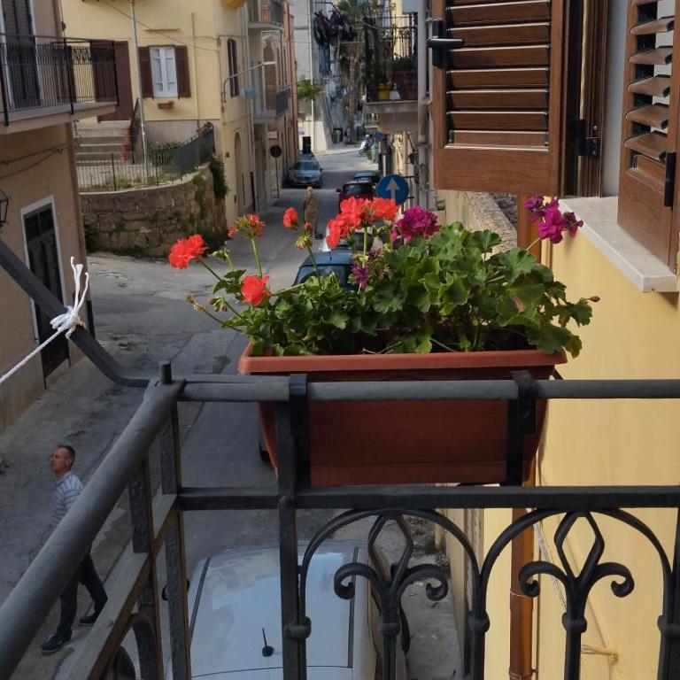 Casa Gerani - Two-Bedroom House - 1